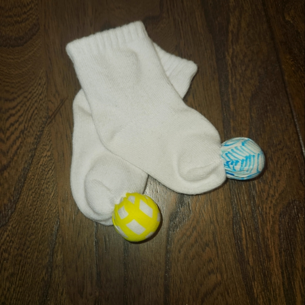 Lovevery Rattle Sensory Socks